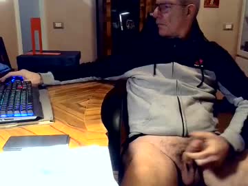 Markmarkmark00 Chaturbate stream image from January 19, 2025