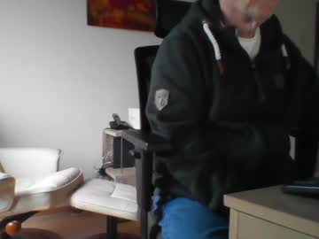 Camcologne Chaturbate stream image from January 19, 2025