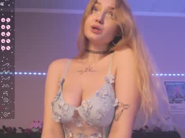 Miamiameow Chaturbate stream image from January 19, 2025