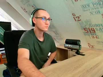 Q304 Chaturbate stream image from January 19, 2025