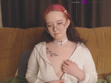 Henta1princess Chaturbate stream image from January 19, 2025