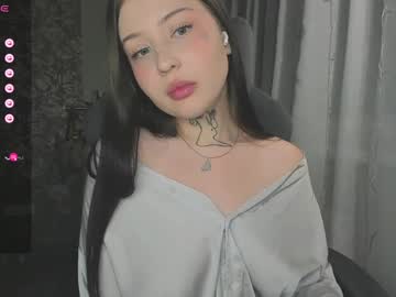 Lonalye Chaturbate stream image from January 19, 2025