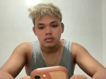 Xchrishugecockx Chaturbate stream image from January 19, 2025