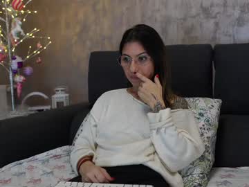 Crissy_Love Chaturbate stream image from January 19, 2025