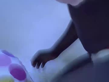Luckielov Chaturbate stream image from January 19, 2025