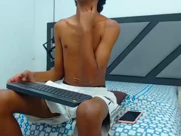 Angeldaz69 Chaturbate stream image from January 19, 2025