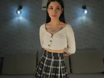 Evelinejusticeee Chaturbate stream image from January 19, 2025