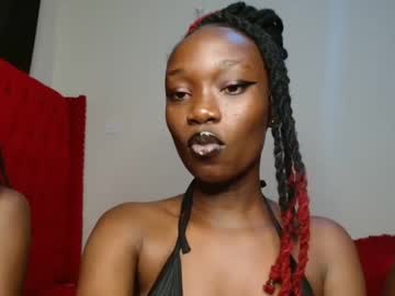 _Leighton Chaturbate stream image from January 19, 2025