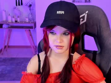 Elainebeness Chaturbate stream image from January 19, 2025
