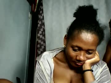 Florencia011 Chaturbate stream image from January 19, 2025