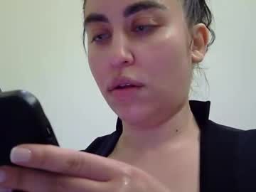 Heatwavee Chaturbate stream image from January 19, 2025