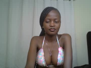 Mona_Luv Chaturbate stream image from January 19, 2025