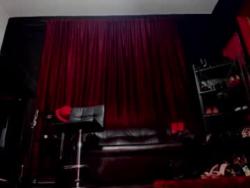 Puffy_Love Chaturbate stream image from January 19, 2025