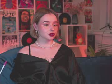 Red_Queeen Chaturbate stream image from January 19, 2025