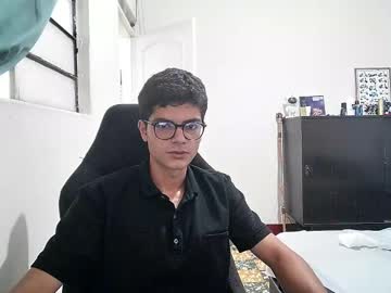 Cualquierlugar Chaturbate stream image from January 19, 2025
