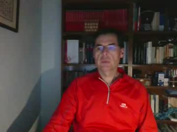 8age Chaturbate stream image from January 19, 2025