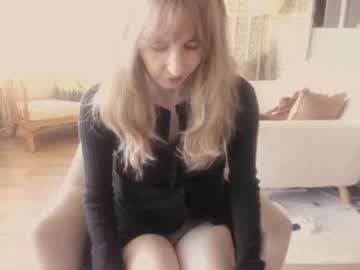 Hey_Gem Chaturbate stream image from January 19, 2025
