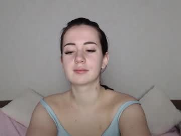 Sweetiekendl Chaturbate stream image from January 19, 2025