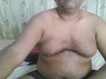 Beargryzzly Chaturbate stream image from January 19, 2025