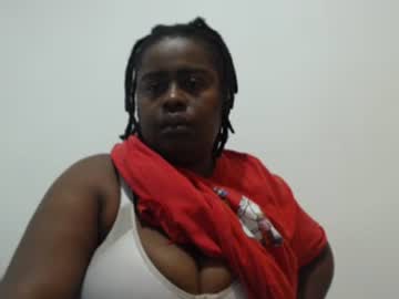 Milleii Chaturbate stream image from January 19, 2025