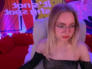 Emilysunshines Chaturbate stream image from January 20, 2025