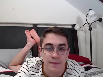 Elilincoln Chaturbate stream image from January 20, 2025
