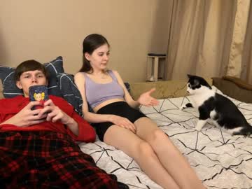 Eveandrobert Chaturbate stream image from January 20, 2025