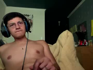 Luchosaando Chaturbate stream image from January 20, 2025