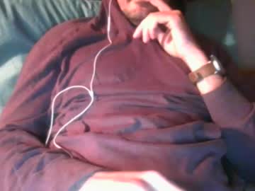 Mykelp Chaturbate stream image from January 20, 2025