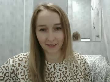 Bellaseen Chaturbate stream image from January 20, 2025