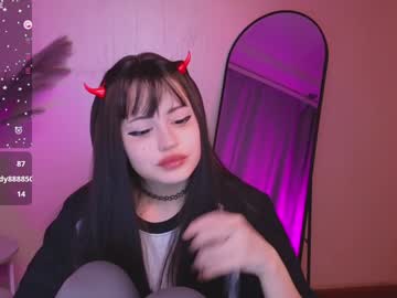 Linetthaze Chaturbate stream image from January 20, 2025