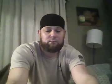 Layinlow42 Chaturbate stream image from January 20, 2025