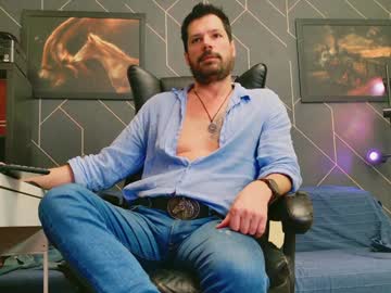Aaronbomer Chaturbate stream image from January 20, 2025