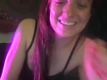 Queenbratscarlet Chaturbate stream image from January 20, 2025