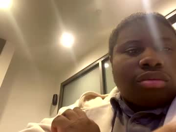 Brie896365 Chaturbate stream image from January 20, 2025