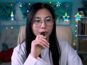 Littlesally_ Chaturbate stream image from January 20, 2025