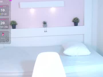 Selenafox6 Chaturbate stream image from January 20, 2025