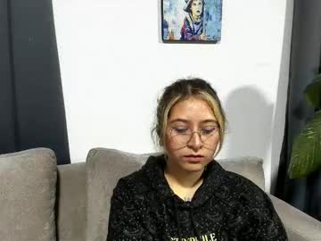 Ccuteass Chaturbate stream image from January 20, 2025
