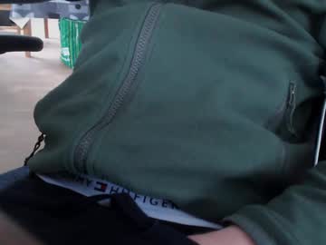 Chris93270 Chaturbate stream image from January 20, 2025