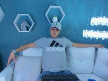 Axelhawtin Chaturbate stream image from January 20, 2025