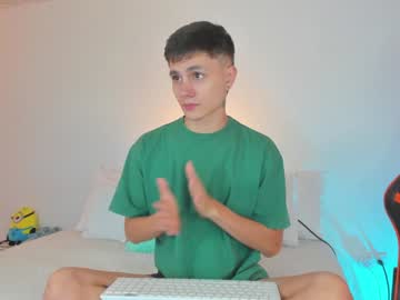 Dustinlevine Chaturbate stream image from January 20, 2025
