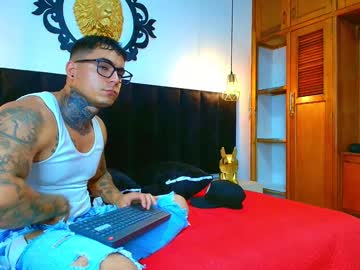 Derrick_Pierce1 Chaturbate stream image from January 20, 2025