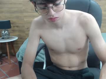 Jhoellx Chaturbate stream image from January 20, 2025