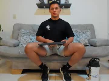 Julian_Wallace Chaturbate stream image from January 20, 2025