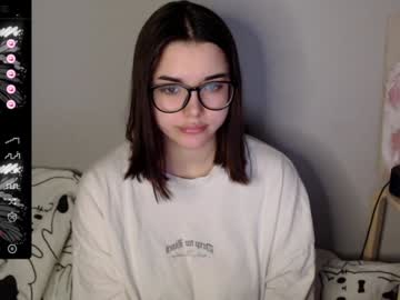 Kikamanne Chaturbate stream image from January 20, 2025