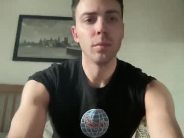 Kiwiru94 Chaturbate stream image from January 20, 2025