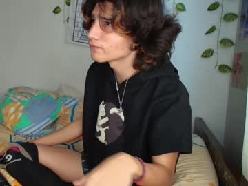 Corey_Moon Chaturbate stream image from January 20, 2025