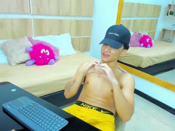 Thomas19_ Chaturbate stream image from January 20, 2025