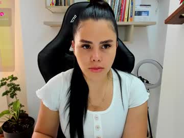 Lararoberts_ Chaturbate stream image from January 20, 2025