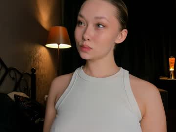 Huzzle_Duzzle Chaturbate stream image from January 20, 2025